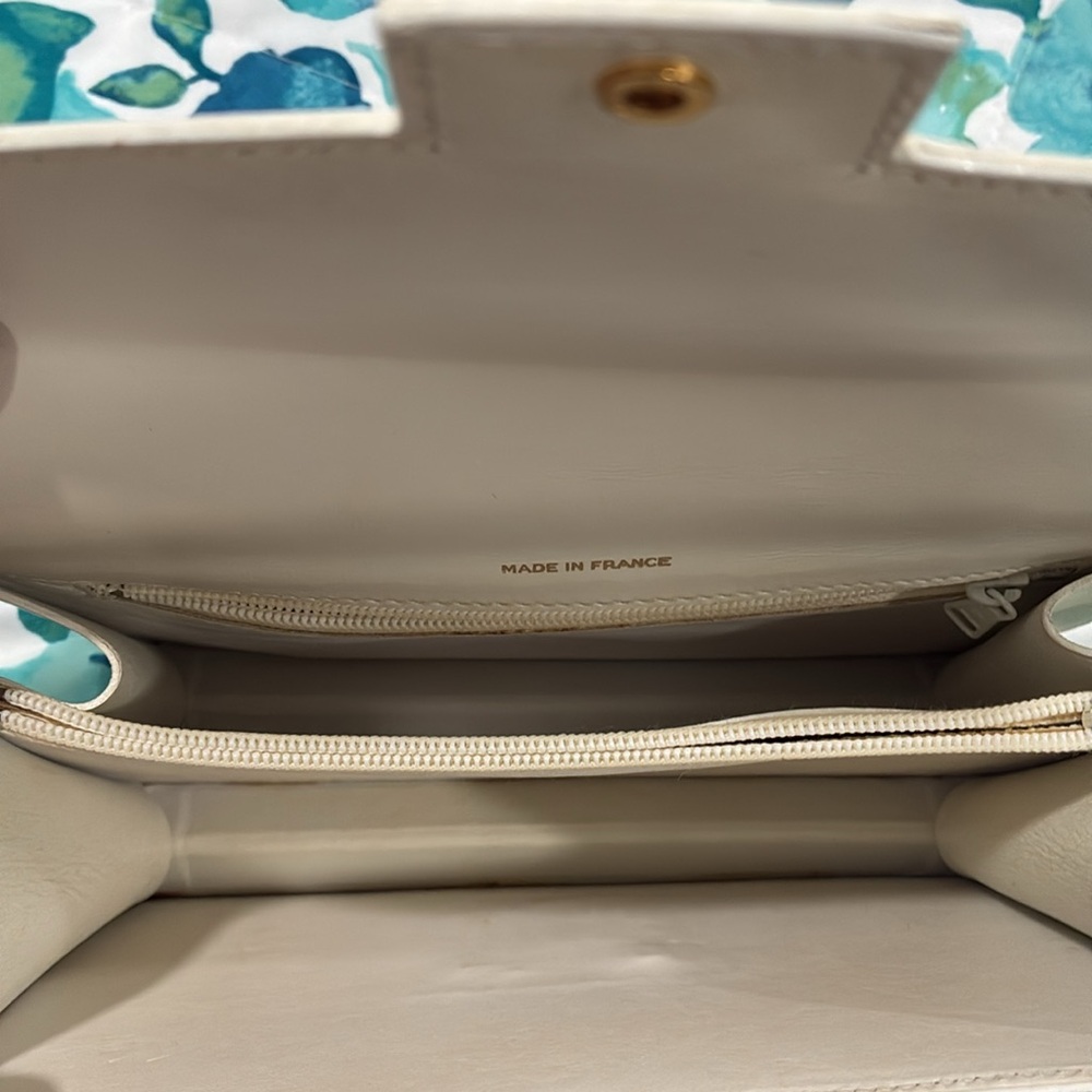 Elegant Vintage Celine White Leather Shoulder Bag - Picture 13 of 16